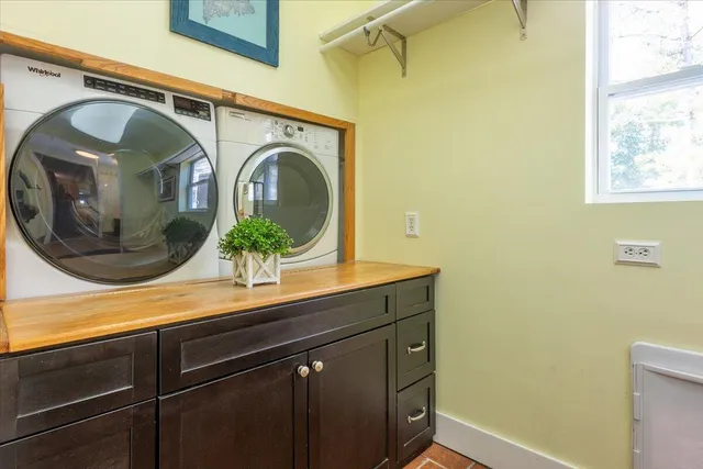 $360,000 | 14 Thomaston Street, Rockland, ME 04841