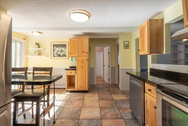 $360,000 | 14 Thomaston Street, Rockland, ME 04841