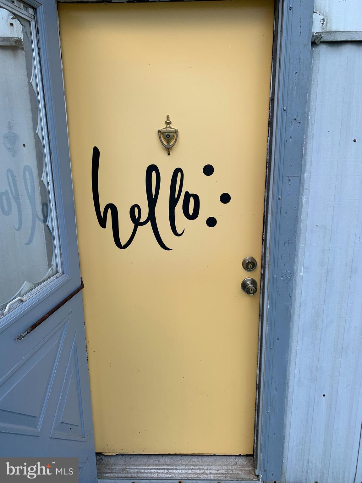 901 South Spring Garden Street, Unit 67 Carlisle, PA 17015 - Photo 5 of 26 a close up of a wall with wooden floor
