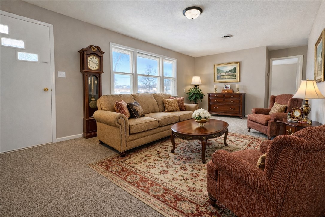 2717 East Washington Road Casey, IL 62420 - Photo 4 of 22