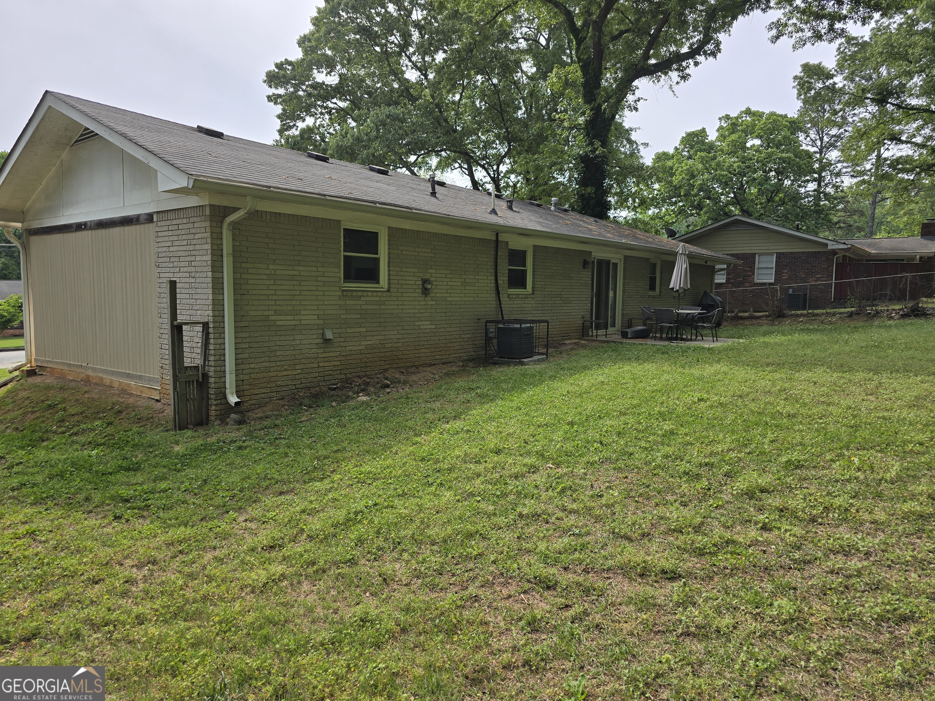 2717 Hutch Drive Decatur, GA 30034 - Photo 3 of 17