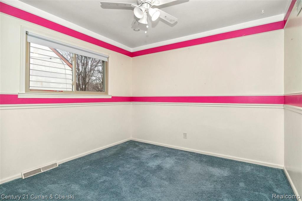 24531 Union Street Dearborn, MI 48124 - Photo 19 of 29