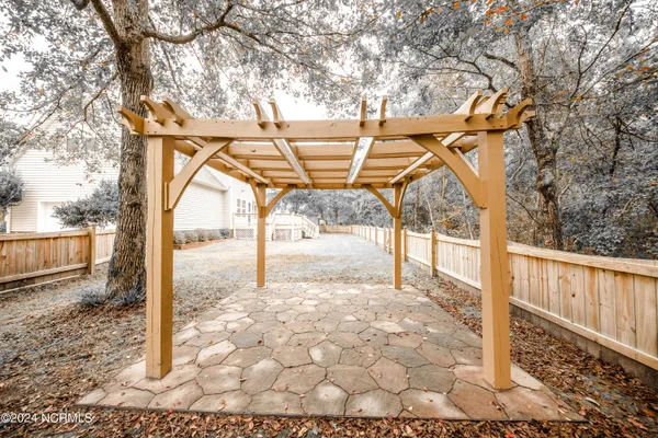 $2,300 | 1651 Chadwick Shores Drive, Sneads Ferry, NC 28460