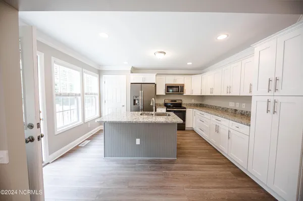 $2,300 | 1651 Chadwick Shores Drive, Sneads Ferry, NC 28460