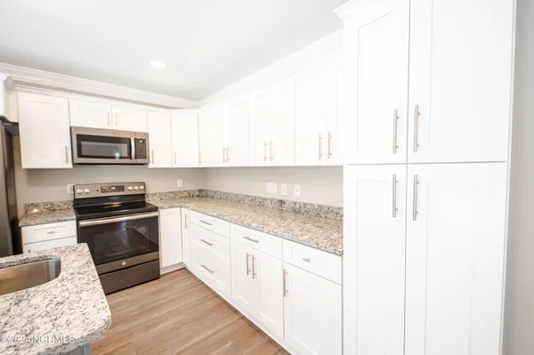 $2,300 | 1651 Chadwick Shores Drive, Sneads Ferry, NC 28460