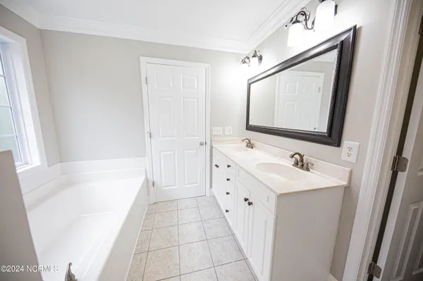 $2,300 | 1651 Chadwick Shores Drive, Sneads Ferry, NC 28460