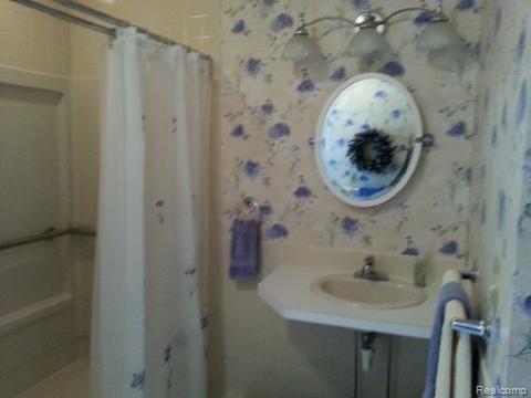 2383 North Morrish Road Flushing, MI 48433 - Photo 23 of 32 20140715_143334.jpg