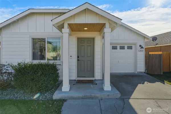 $345,000 | 1203 Southwest Carver Street, College Place, WA 99324
