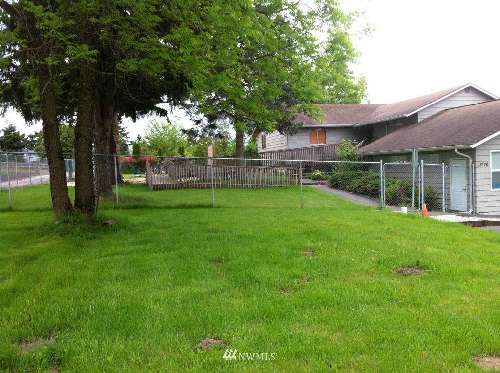 11220 8th Street East Edgewood, WA 98372 - Photo 3 of 10