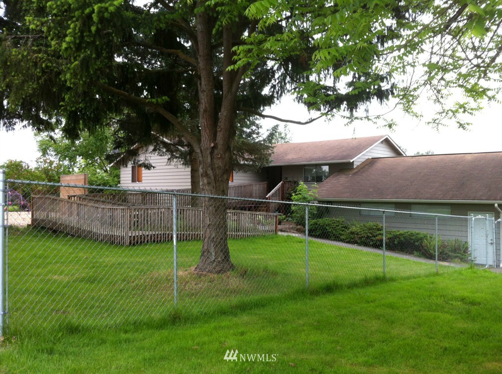 11220 8th Street East Edgewood, WA 98372 - Photo 4 of 10