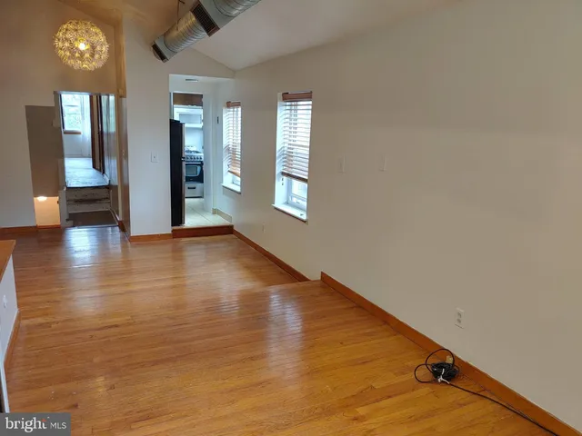 $1,800 | 426 Dickinson Street, Unit 2, Philadelphia, PA 19147