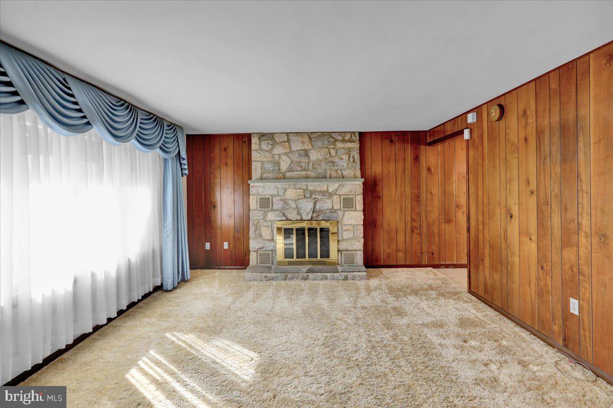 3 Apple Road Boyertown, PA 19512 - Photo 16 of 67 Living Room w/Fireplace