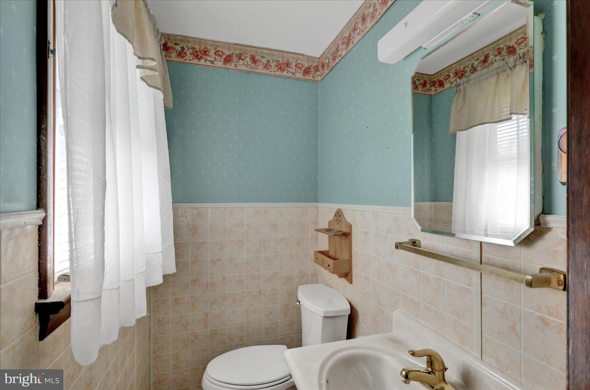 3 Apple Road Boyertown, PA 19512 - Photo 30 of 67 1/2 Bath off of Main Bedroom
