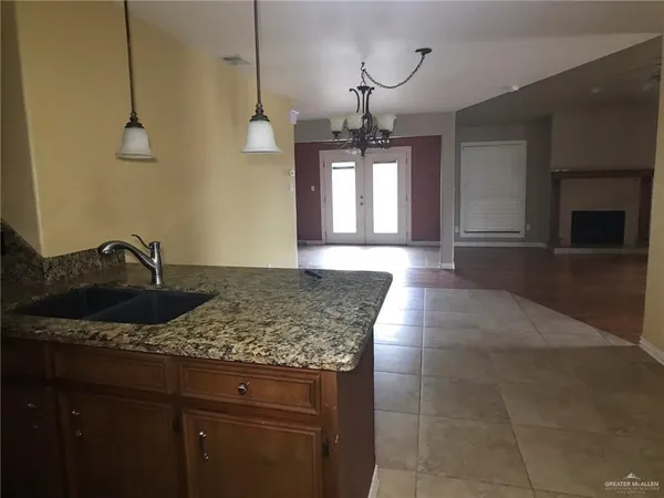 $1,565 | 242 San Jacinto Street, Mission, TX 78572