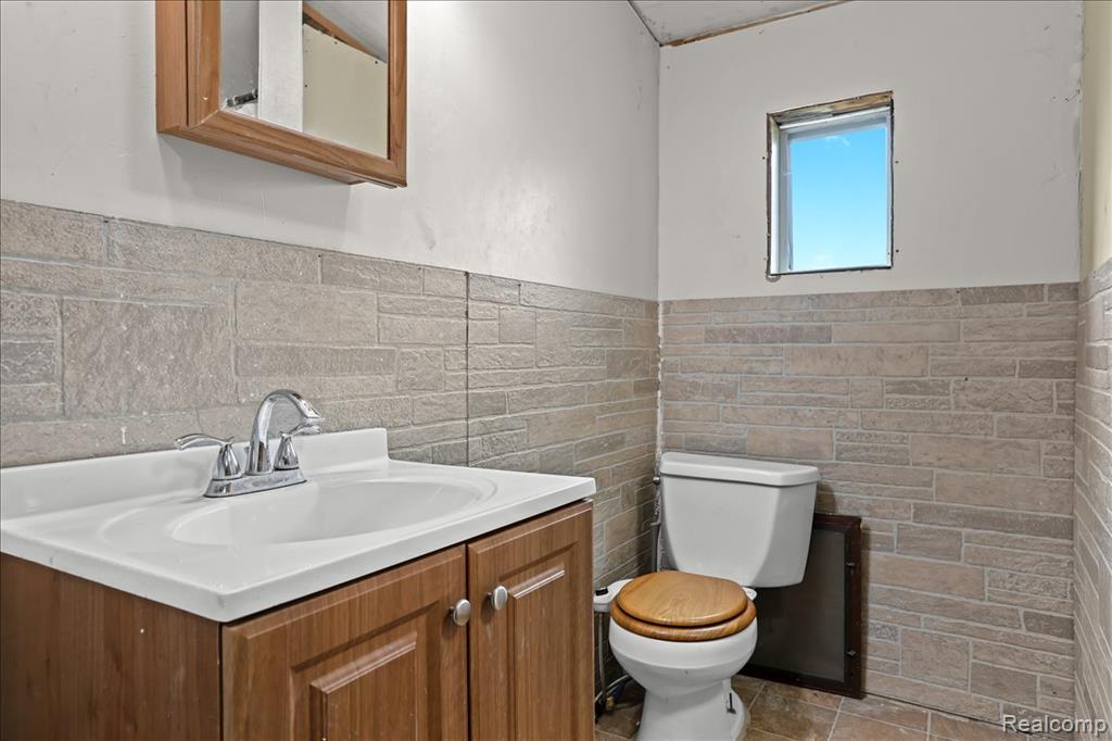 351 North Squirrel Road Auburn Hills, MI 48326 - Photo 13 of 18
