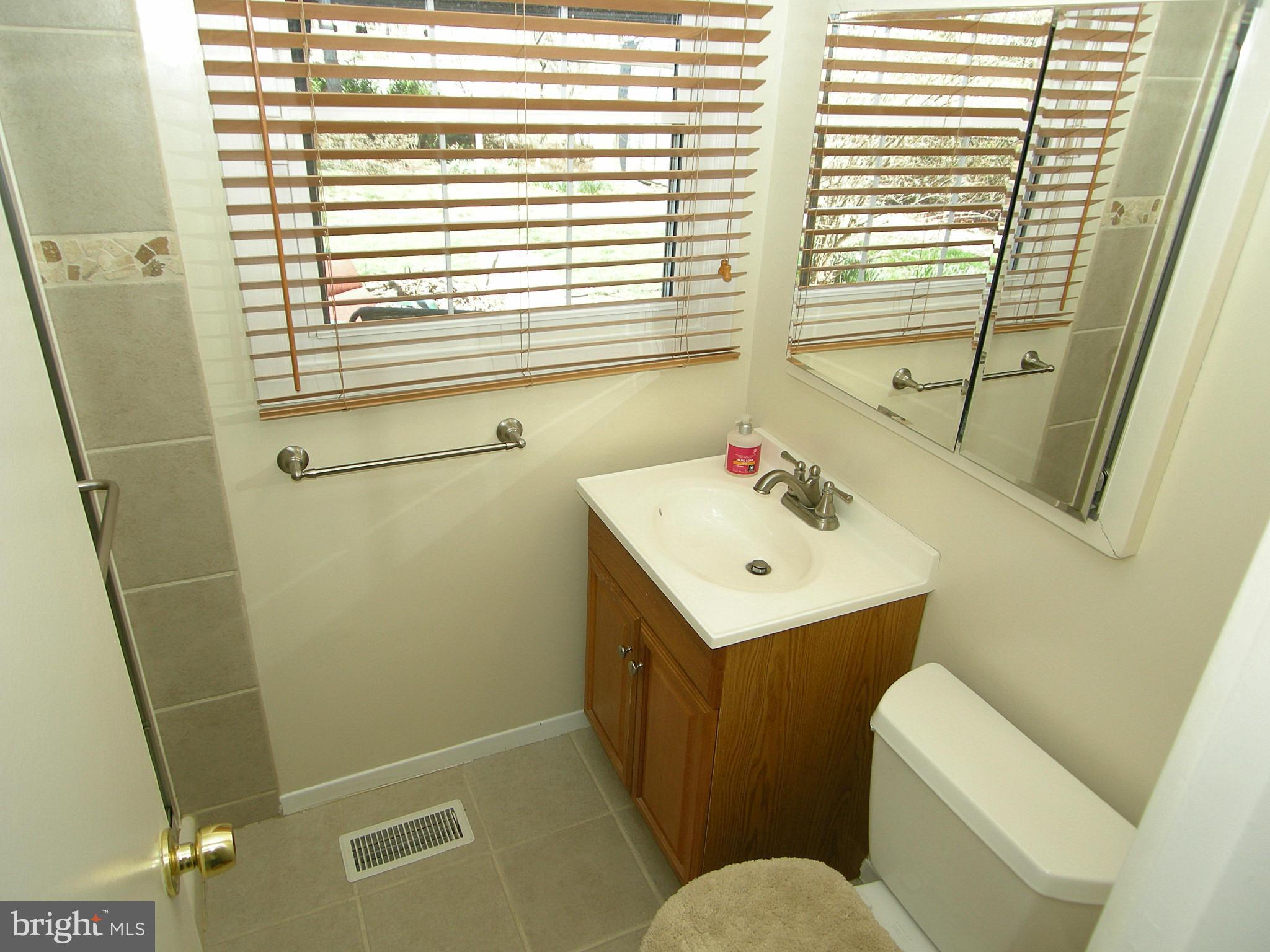 4514 Rising Lane Bowie, MD 20715 - Photo 11 of 21 Full Bath
