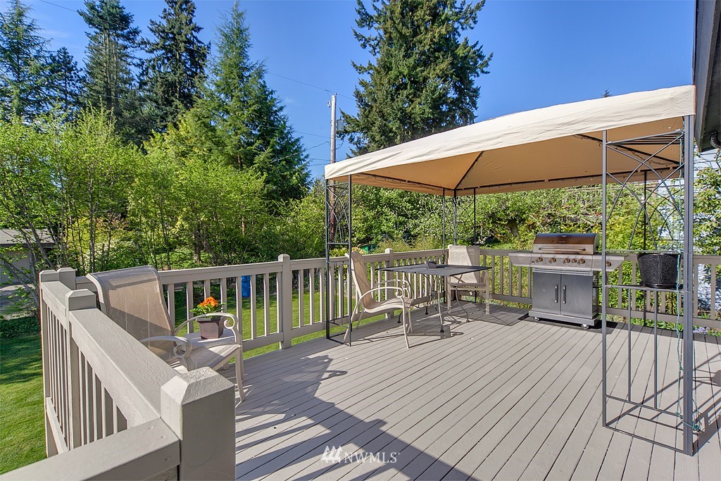 8428 215th Street Southwest Edmonds, WA 98026 - Photo 14 of 15 Gallery Image 14