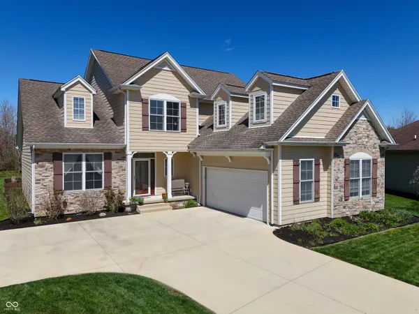 $549,900 | 1735 Brookfield Drive, Columbus, IN 47201