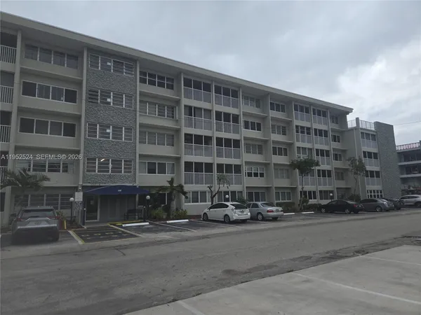 $1,550 | 330 Southeast 2nd Street, Unit 503H, Hallandale Beach, FL 33009