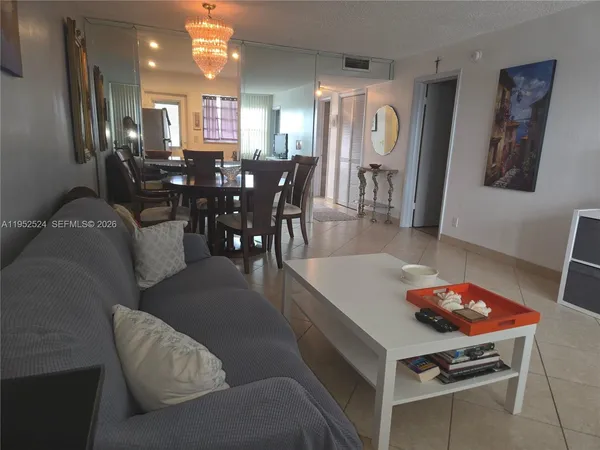 $1,550 | 330 Southeast 2nd Street, Unit 503H, Hallandale Beach, FL 33009