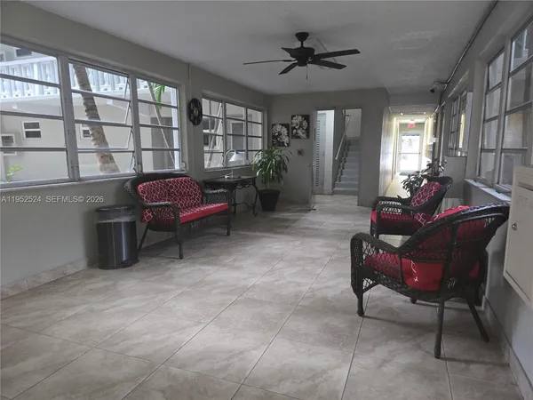 $1,550 | 330 Southeast 2nd Street, Unit 503H, Hallandale Beach, FL 33009