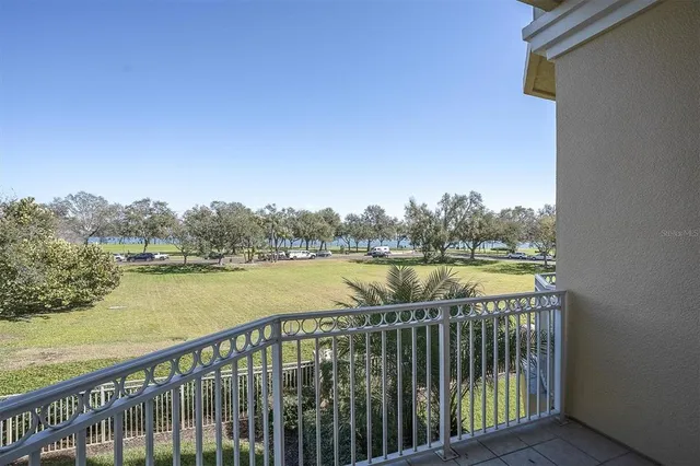 $1,800,000 | 555 5th Avenue Northeast, Unit 273, St. Petersburg, FL 33701