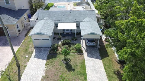 $900,000 | 950 Weedon Drive Northeast, St. Petersburg, FL 33702