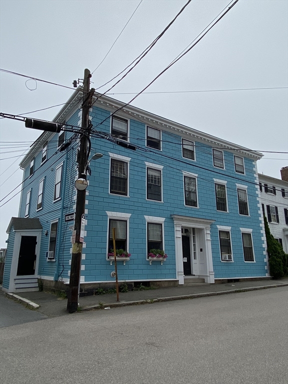 52 Washington Street, Unit 9 Marblehead, MA 01945 - Photo 15 of 17 a front view of a building with a street