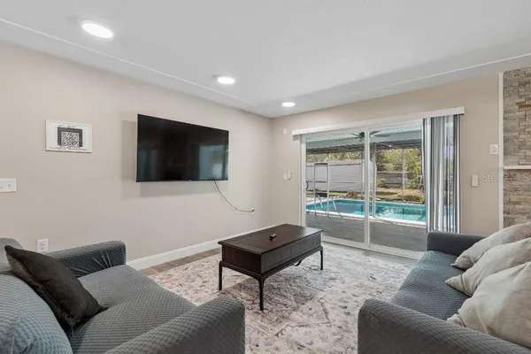 $549,995 | 615 Royal Crest Drive, Brandon, FL 33511