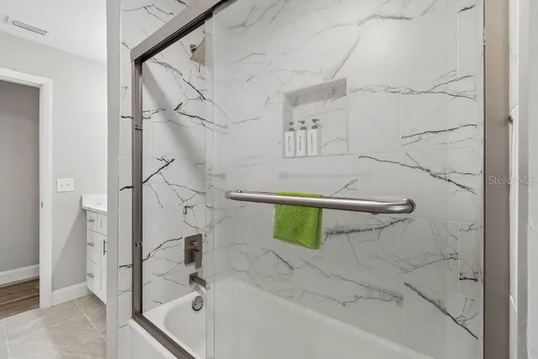 $549,995 | 615 Royal Crest Drive, Brandon, FL 33511