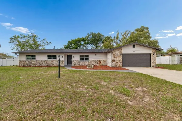 $549,995 | 615 Royal Crest Drive, Brandon, FL 33511