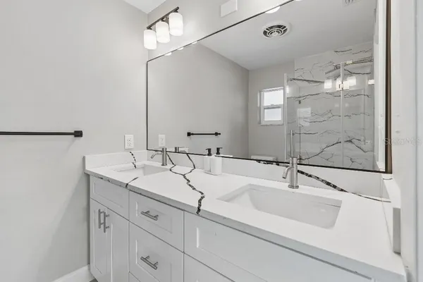 $549,995 | 615 Royal Crest Drive, Brandon, FL 33511