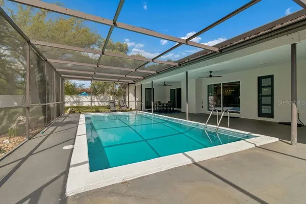 $549,995 | 615 Royal Crest Drive, Brandon, FL 33511