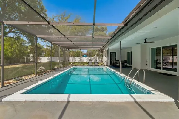 $549,995 | 615 Royal Crest Drive, Brandon, FL 33511