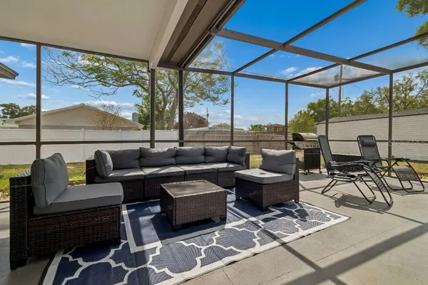 $549,995 | 615 Royal Crest Drive, Brandon, FL 33511