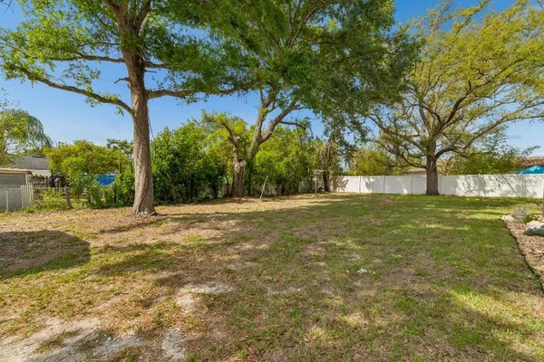 $549,995 | 615 Royal Crest Drive, Brandon, FL 33511