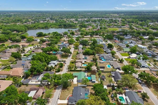 $549,995 | 615 Royal Crest Drive, Brandon, FL 33511