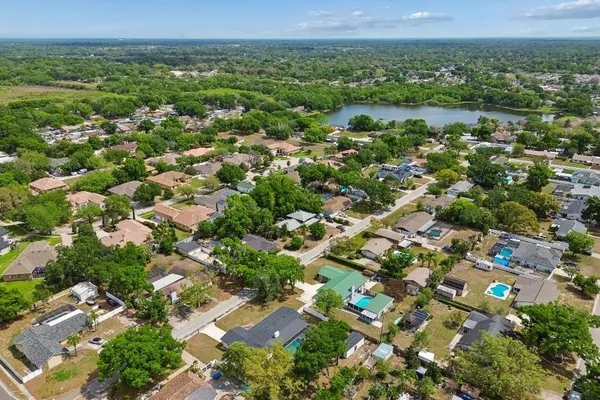 $549,995 | 615 Royal Crest Drive, Brandon, FL 33511