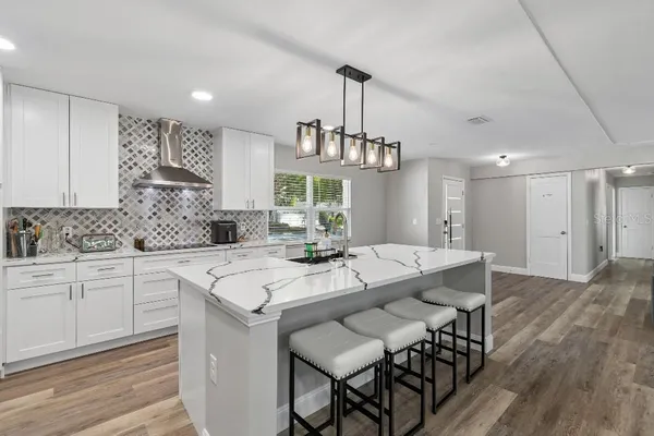 $549,995 | 615 Royal Crest Drive, Brandon, FL 33511