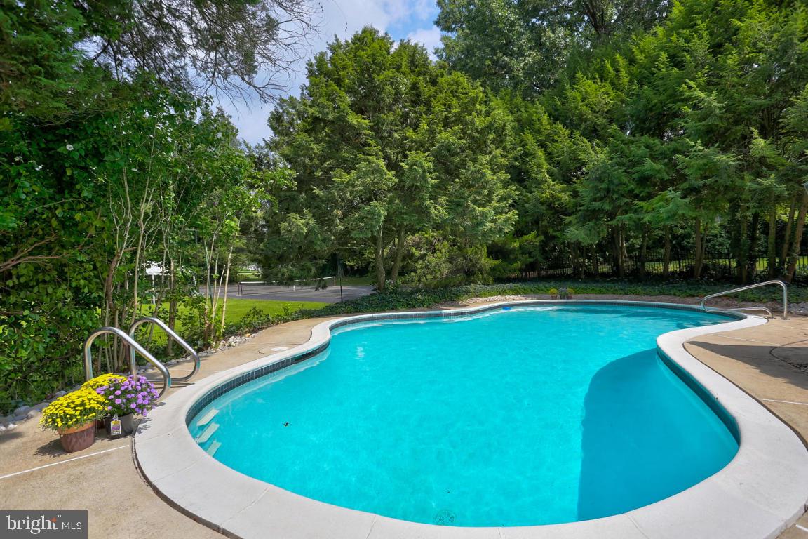 605 Hamilton Road Lancaster, PA 17603 - Photo 4 of 36 Gallery Image 4
