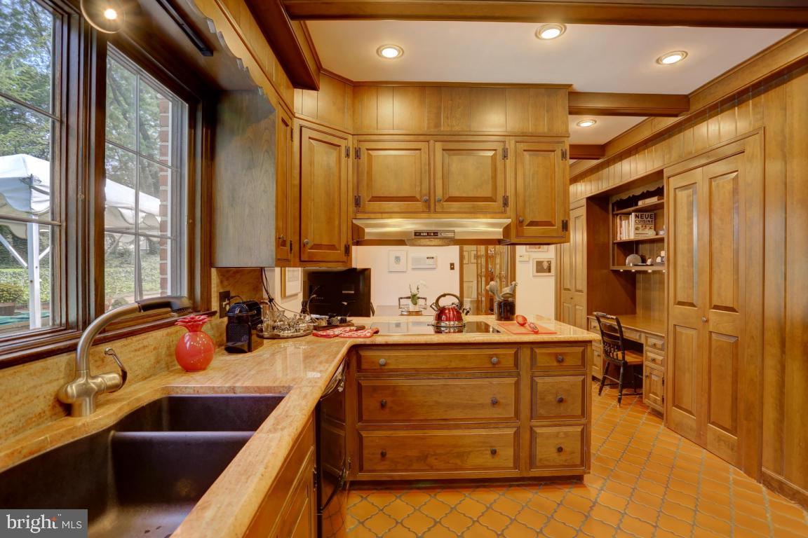 605 Hamilton Road Lancaster, PA 17603 - Photo 8 of 36 Gallery Image 8