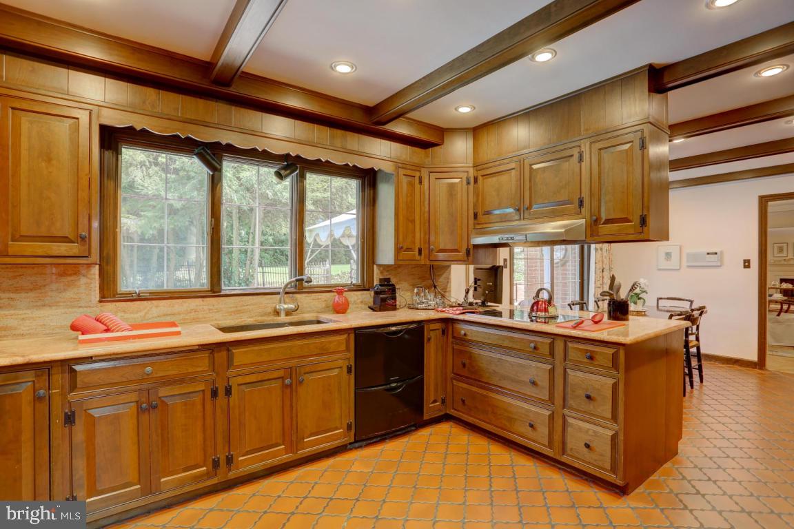 605 Hamilton Road Lancaster, PA 17603 - Photo 10 of 36 Gallery Image 10