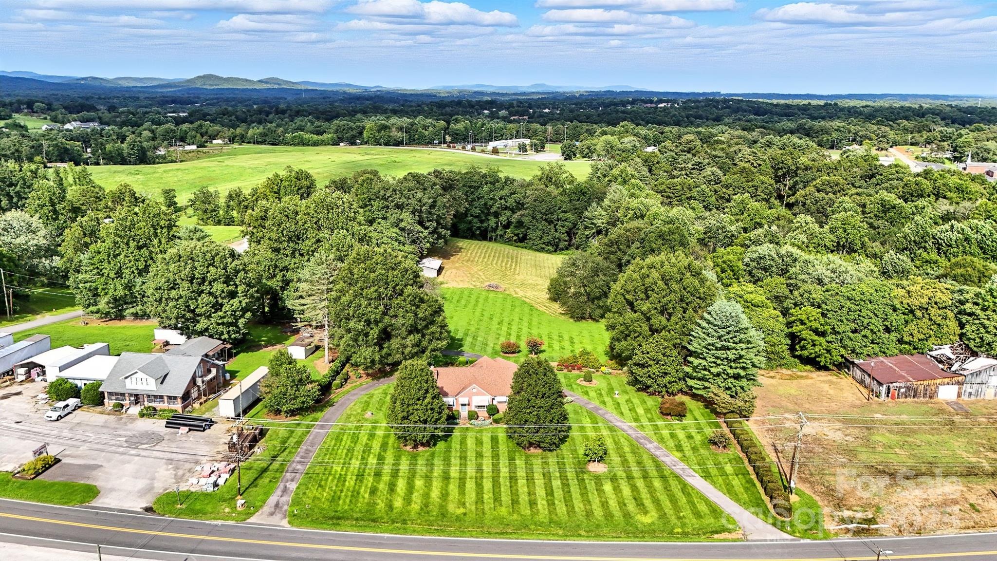 3968 Highway 321 Hudson, NC 28638 - Photo 45 of 47 a view of a yard with an outdoor space