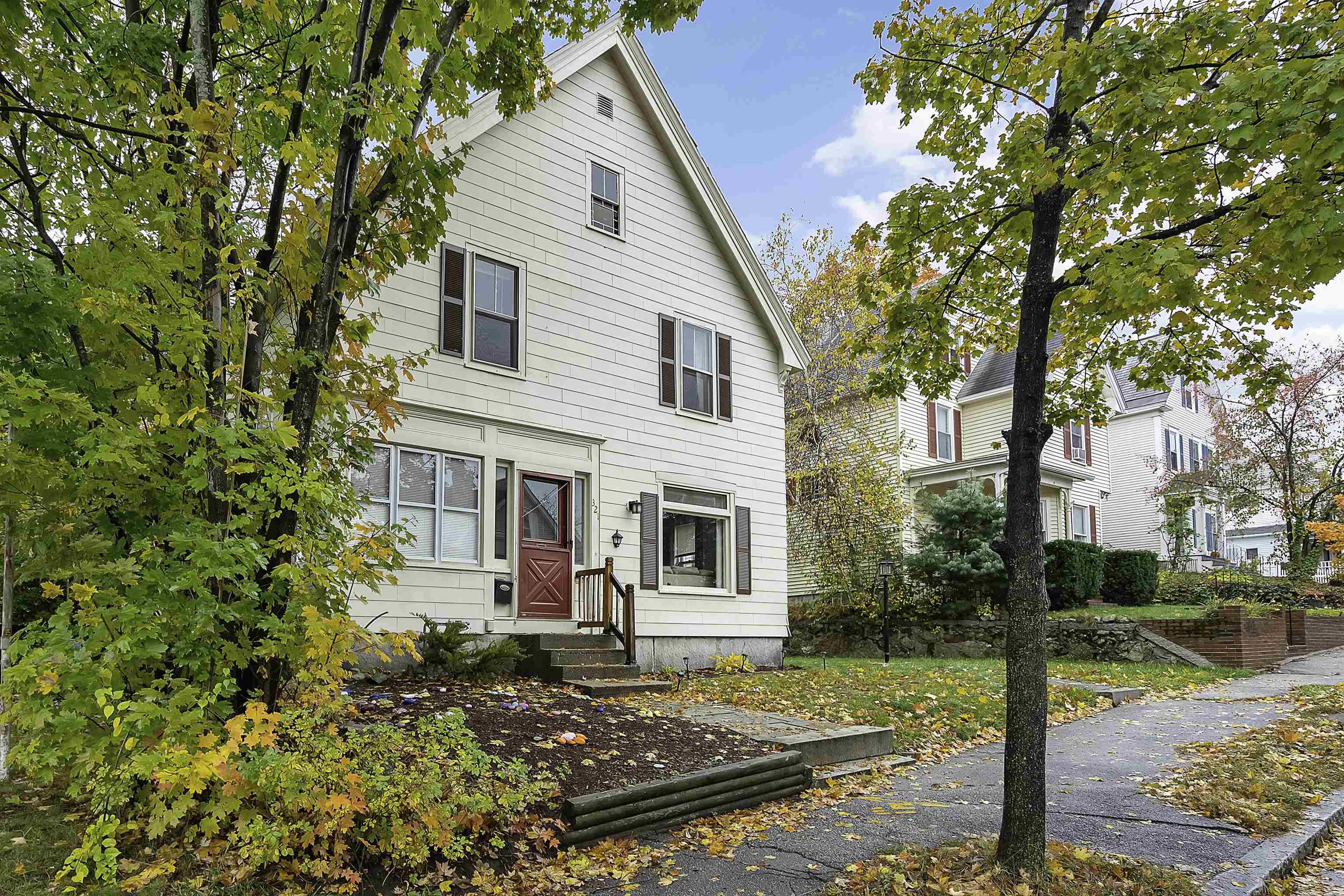 321 Walnut Street Manchester, NH 03104 - Photo 1 of 40 Gallery Image 1
