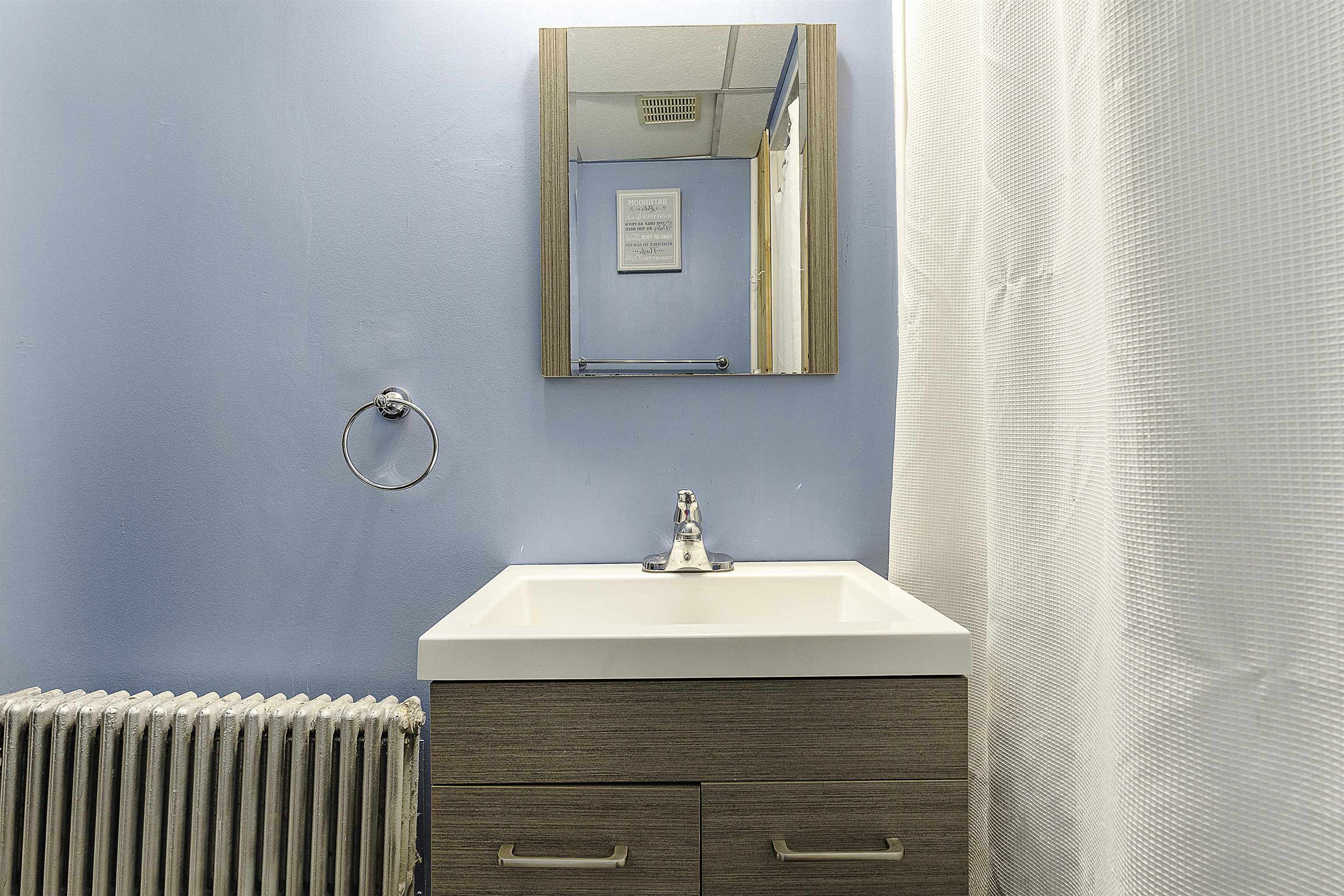 321 Walnut Street Manchester, NH 03104 - Photo 19 of 40 Gallery Image 19