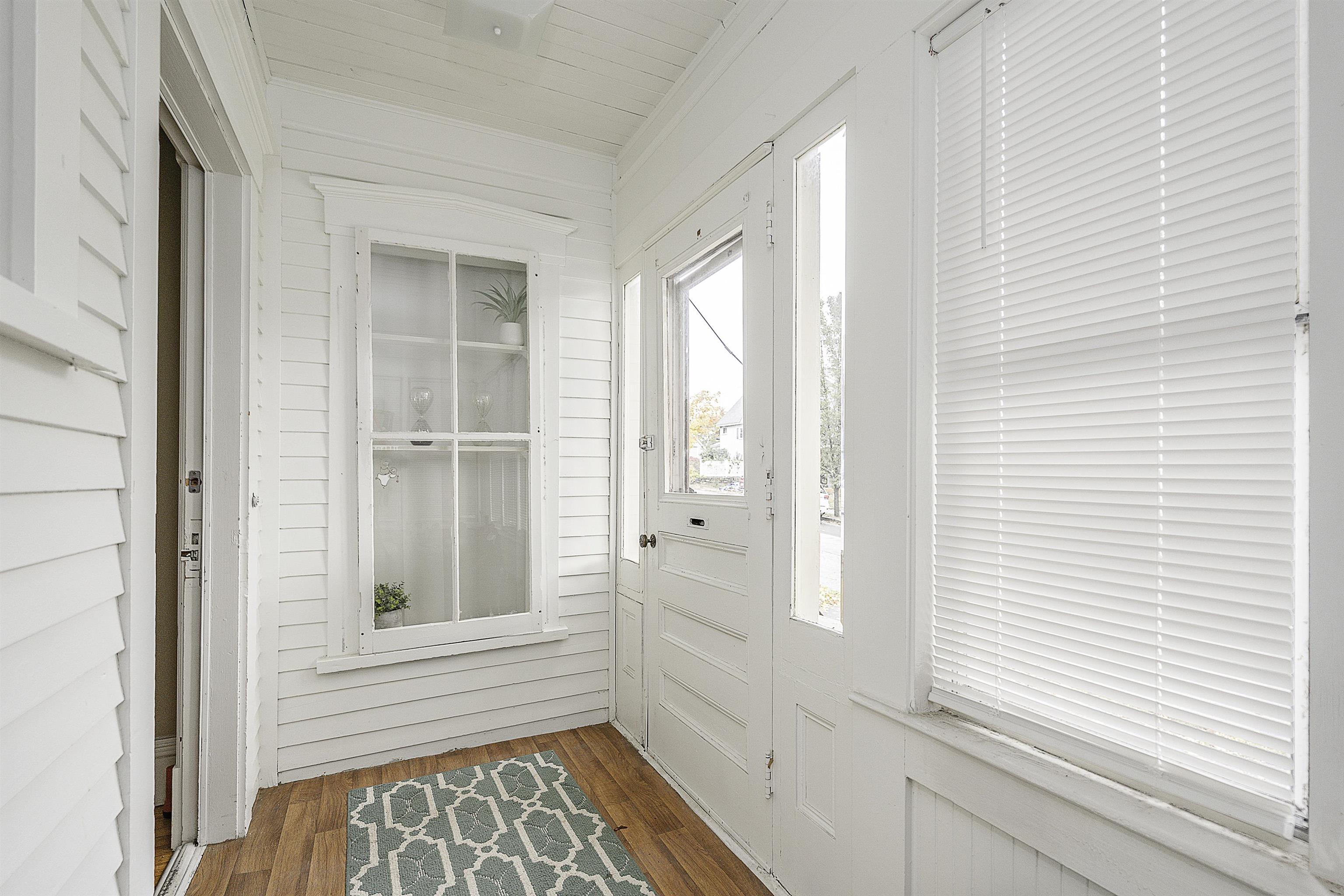 321 Walnut Street Manchester, NH 03104 - Photo 3 of 40 Gallery Image 3