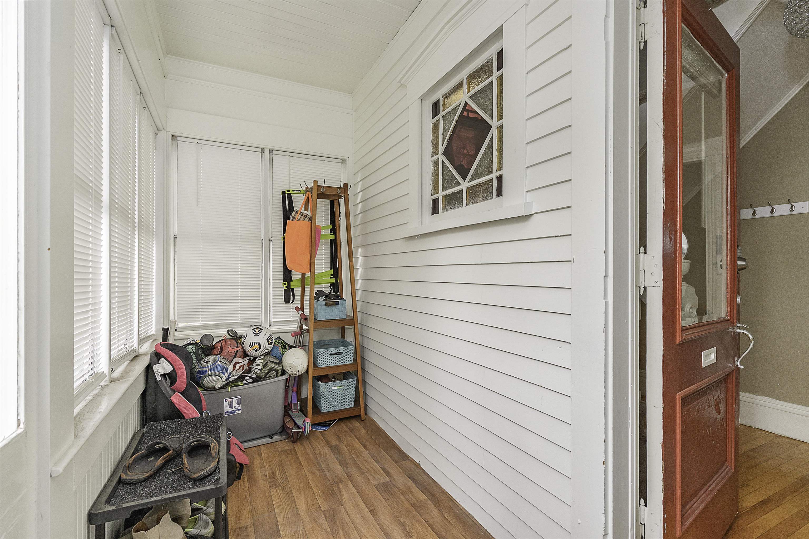 321 Walnut Street Manchester, NH 03104 - Photo 4 of 40 Gallery Image 4