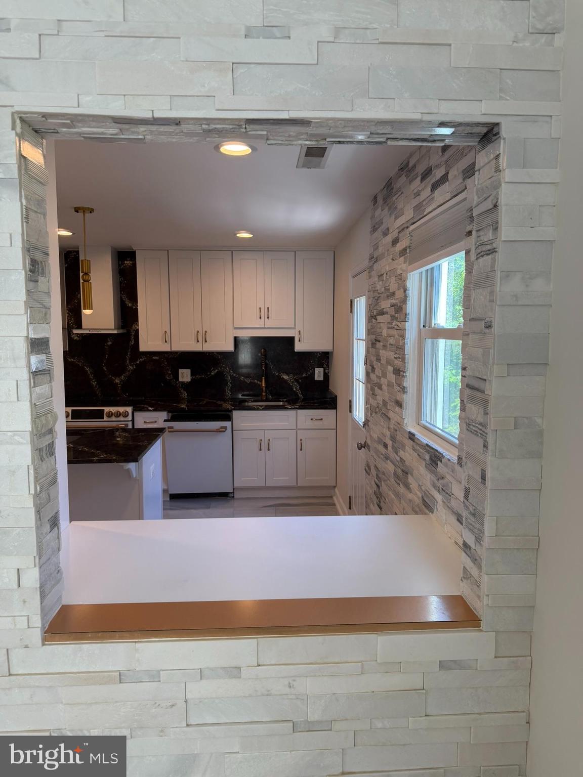 2923 Fairhill Road Fairfax, VA 22031 - Photo 8 of 63