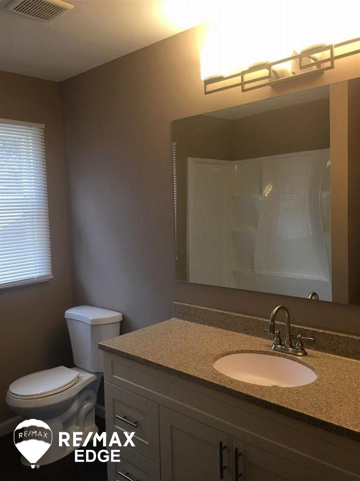 8155 Davison Road Davison, MI 48423 - Photo 12 of 23 21526382-12.JPG