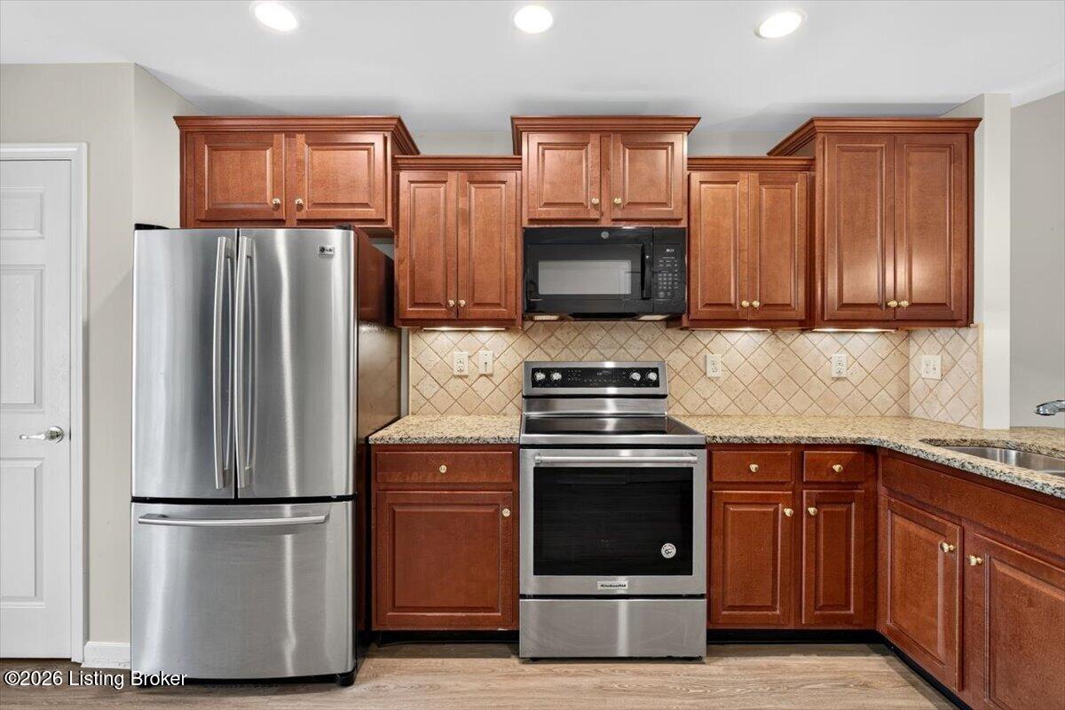 6601 Renate Road Louisville, KY 40291 - Photo 9 of 28 Kitchen